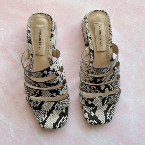 ANTONIO MELANI Shoes - Antonio Melani Cosgrove Snake Print Sandals Size 6.5